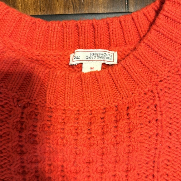 GAP- Orangish / Red cropped sweater. Size M - Picture 9 of 12